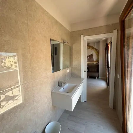 Le Terrazze Exclusive Rooms Roof Top Apartment *